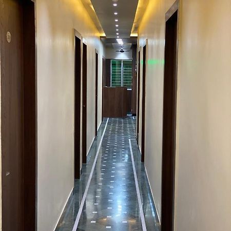 Shivam Hotels Колката Екстер'єр фото